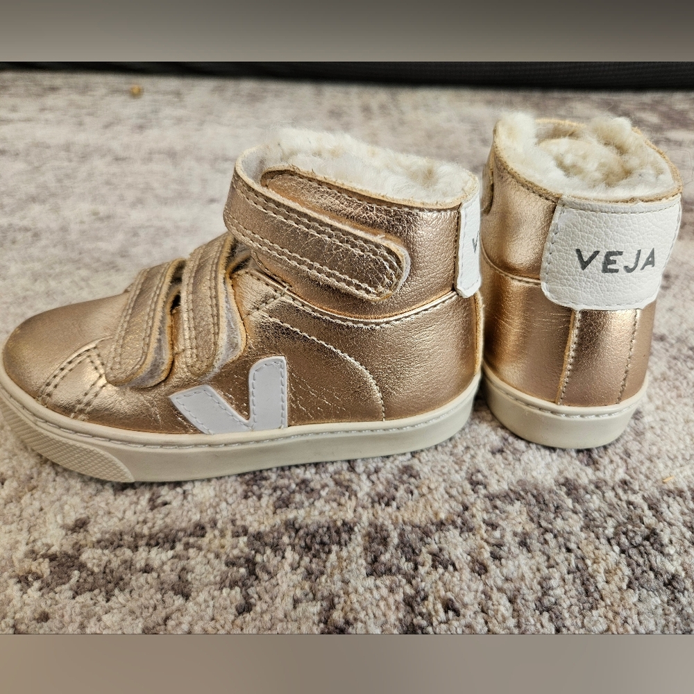 Veja ESPLAR MID FURED LEATHER PLATINE WHITE Kids Metallic Gold Sneakers